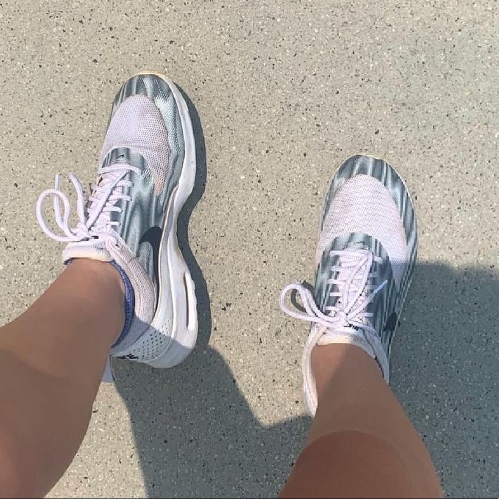 Nike tennis shoes